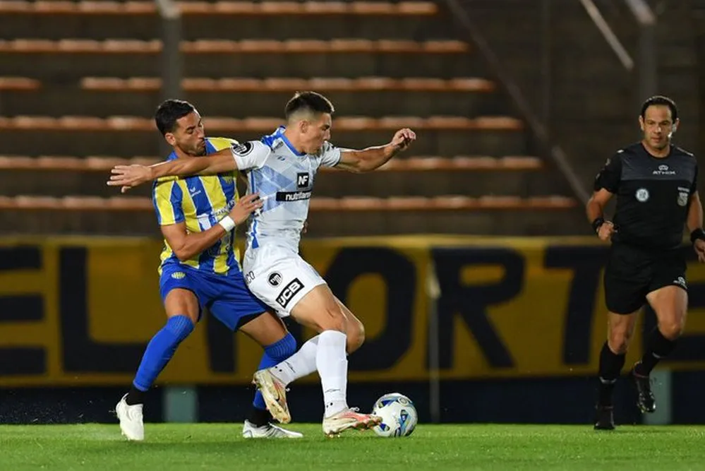 EL OBJETIVO FOTO ARGENTINO MM JUU SL X 1