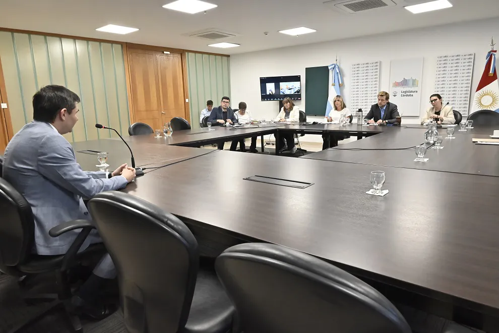 designar a nuevos fiscales