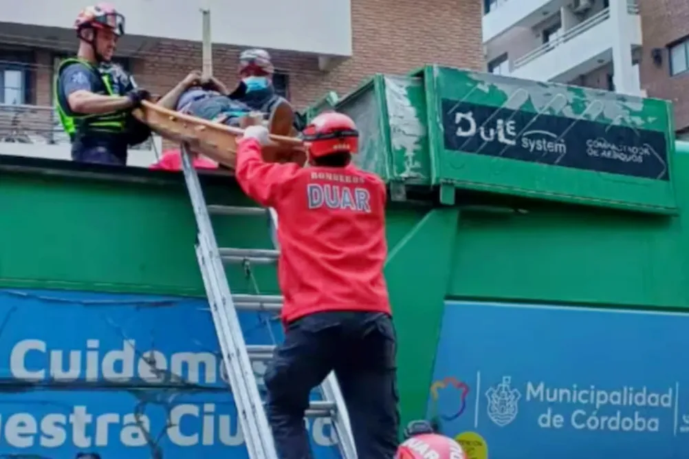 evitaron una tragedia en un camión de basura