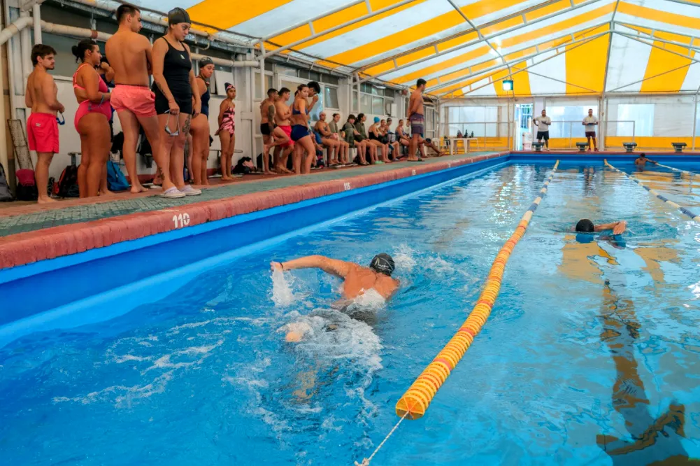 Cursos gratuitos natación