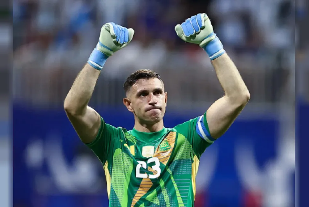 Emiliano “Dibu” Martínez