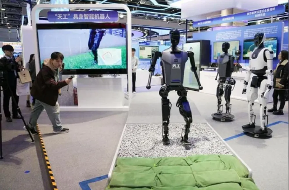 robots humanoides chinos