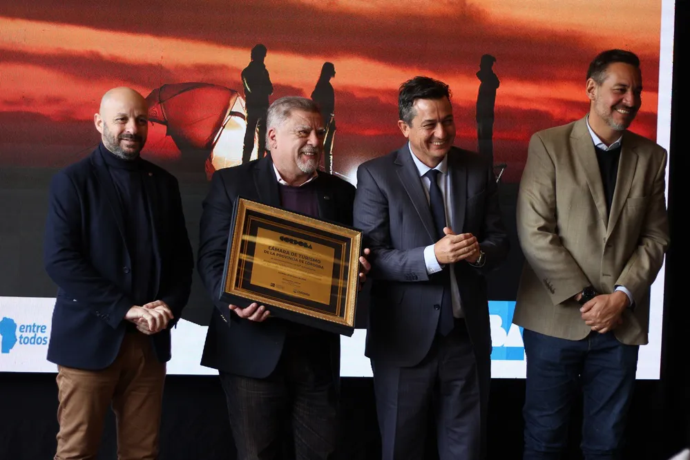 EL OBJETIVO FOTO LANZAMIENTO OFERTA INVIERNO TURISMO CULTURA