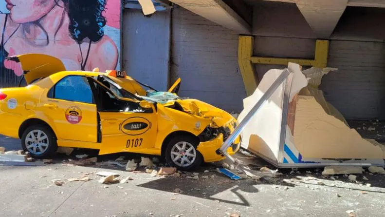 accidente taxi