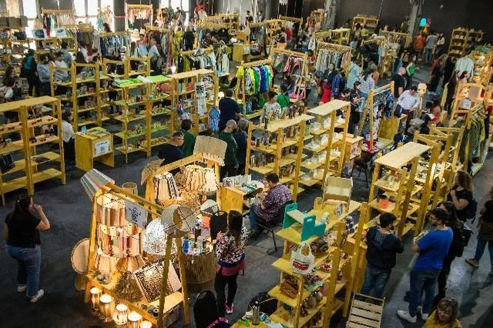 EL OBJETIVO FOTO SANTA FE FERIA DEL CENTRO CBA 4