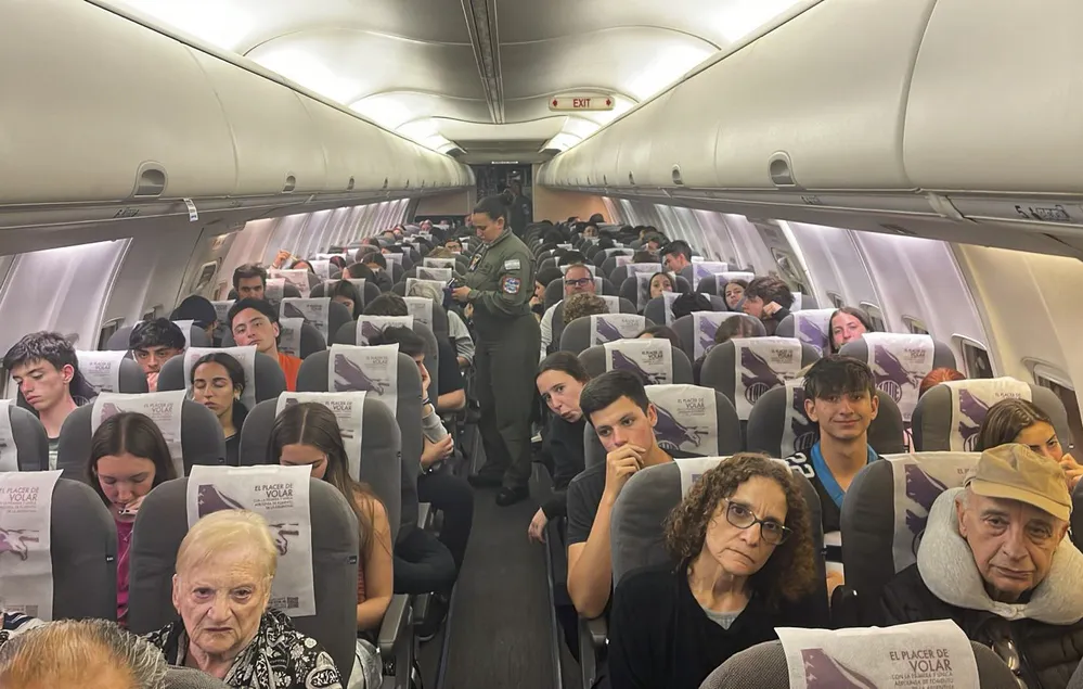 EL OBJETIVO FOTO OPERATIVO REGRESO TELAM