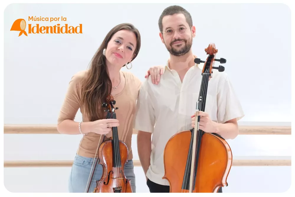 Música por la identidad