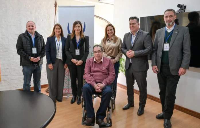Prunotto fortalece los lazos turísticos Cba y Uruguay 2