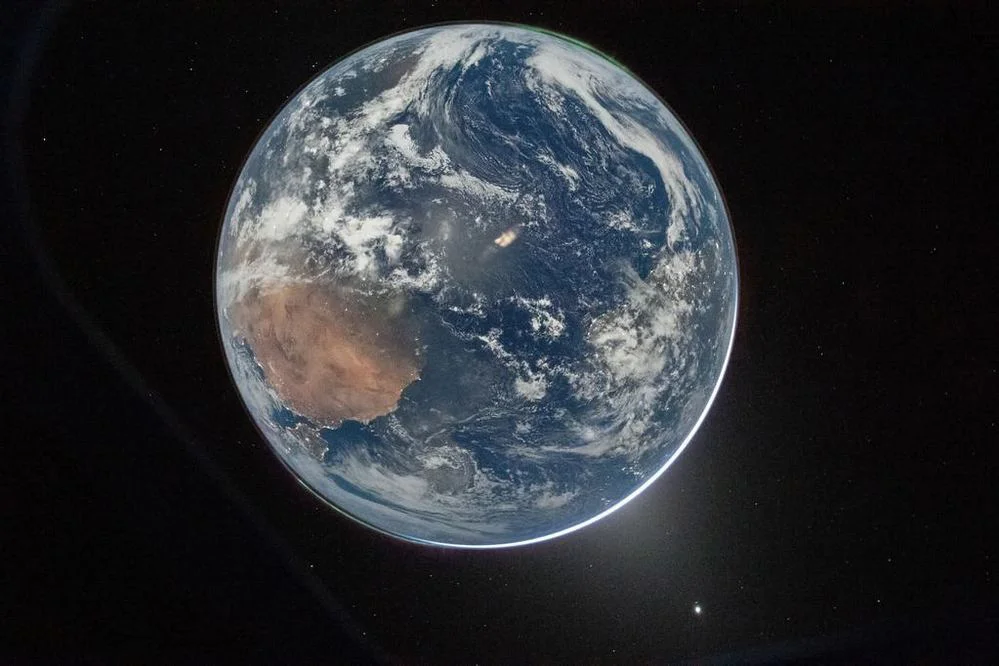 EL OBJETIVO FOTO NASA LA TIERRA ARTEMIS II 1