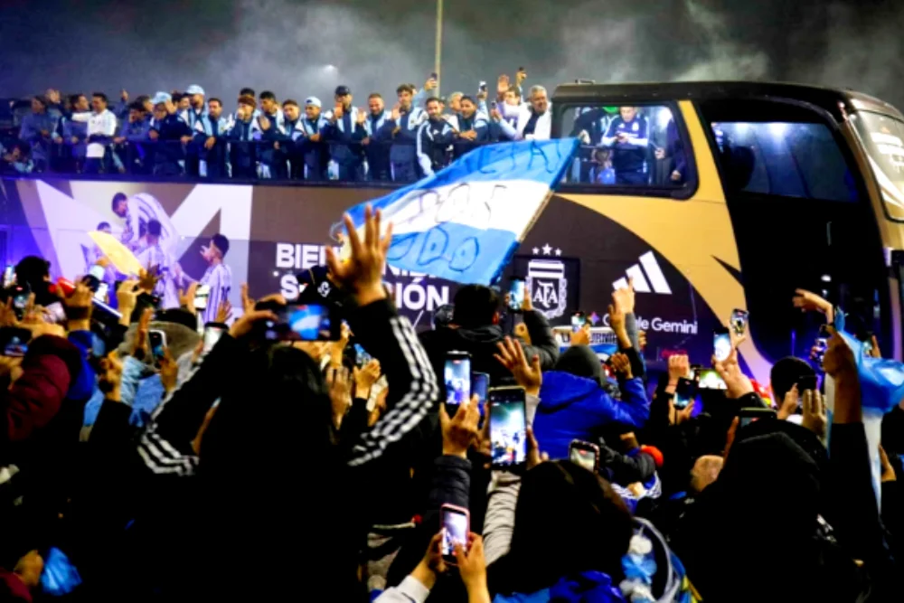 multitud recibió a la Selección