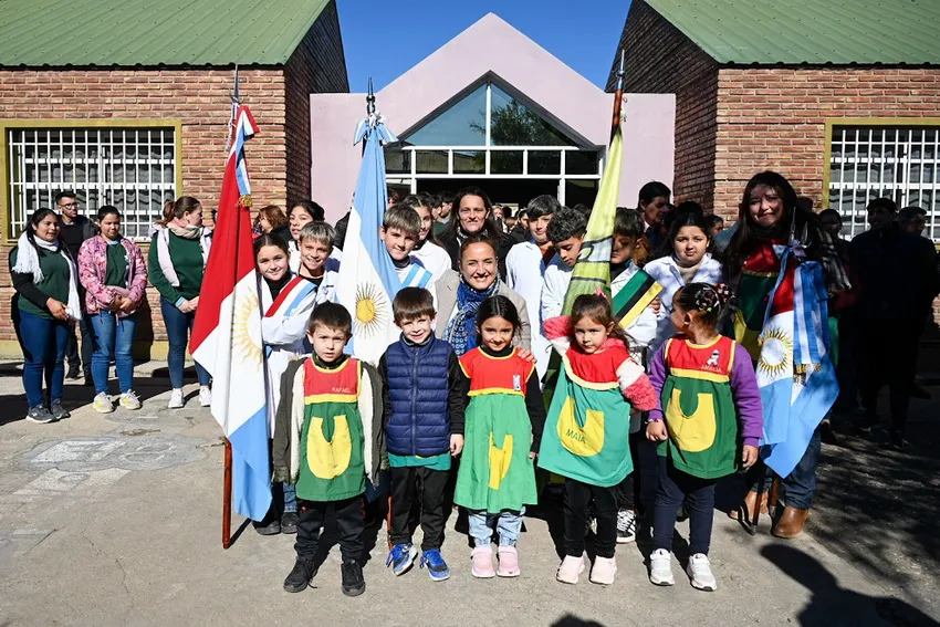 Prunotto-el-fortín-escuela-1_ prensa Legislatura