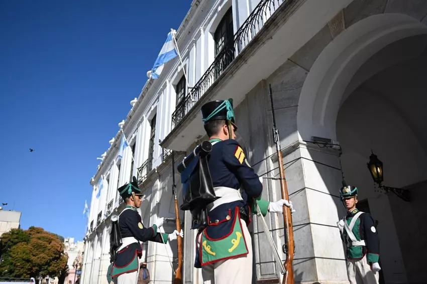 Cambio-de-guardia-Cabildo-03_ prensa Municipalidad
