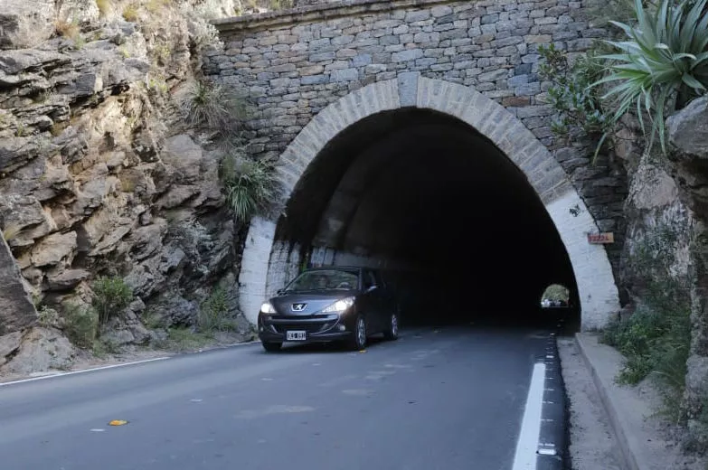 Camino de los túneles