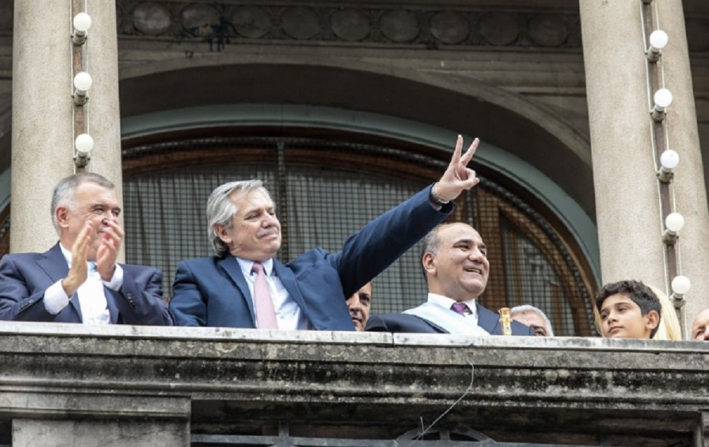 Alberto F tucu pais