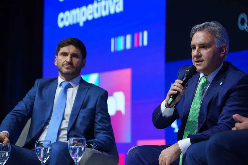 llaryora y pullaro