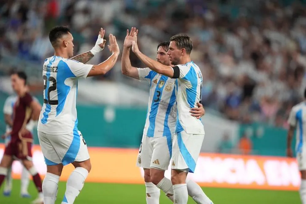 EL OBJETIVO FOTO ARGENTINA VS VENEZUELA X ARGENTINA