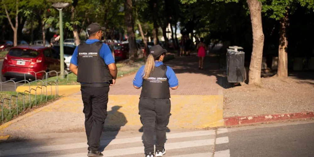 EL OBJETIVO FOTO GUARDIA URBANA MUNICIPAL CBA