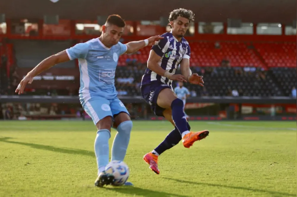 Talleres ante Argentino de Merlo
