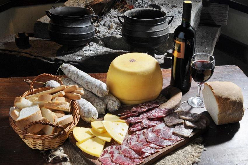 SABORES-DE-CORDOBA-PICADA_ cba.gov.ar