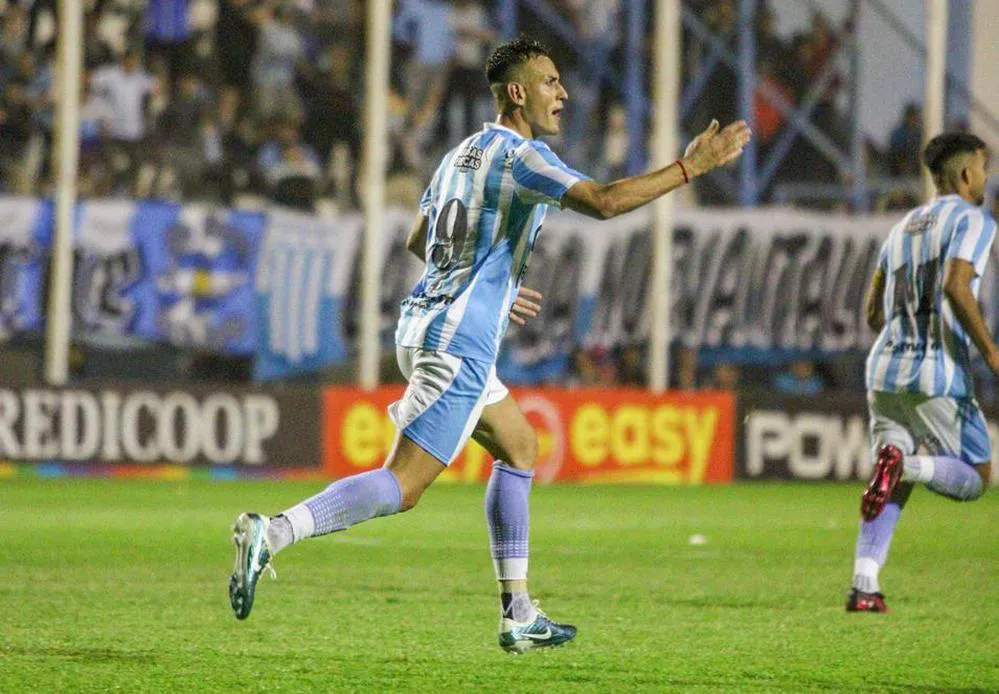 EL OBJETIVO FOTO RACING CHACARITA X RACING CBA