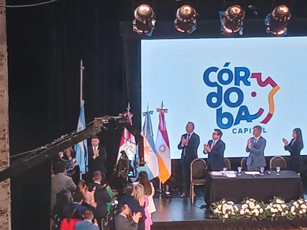 izamiento de la bandera