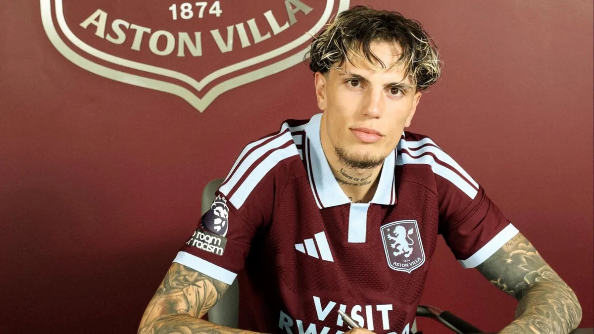 garnacho-aston-villa-firma