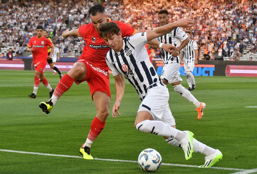EL OBJETIVO FOTO TALLERES VS ARSENAL TELAM
