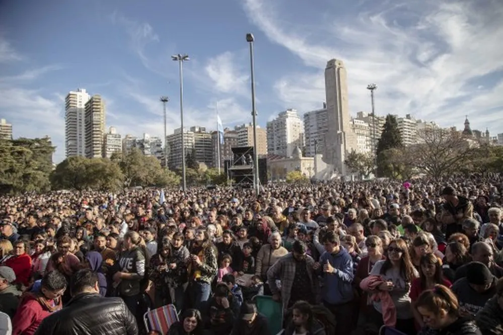 EL OBJETIVO FOTO ROSARIO DÍA DE LA BANDERA MONUMENTO 1