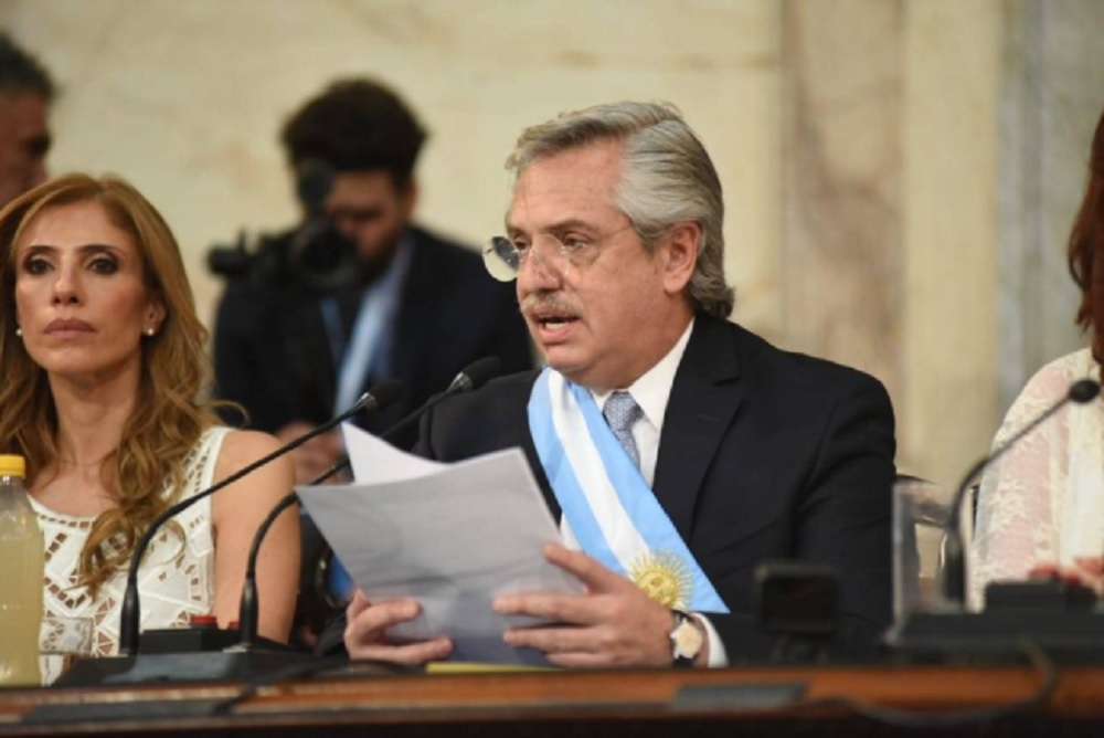 Alberto Fernandez Asamblea legislativa