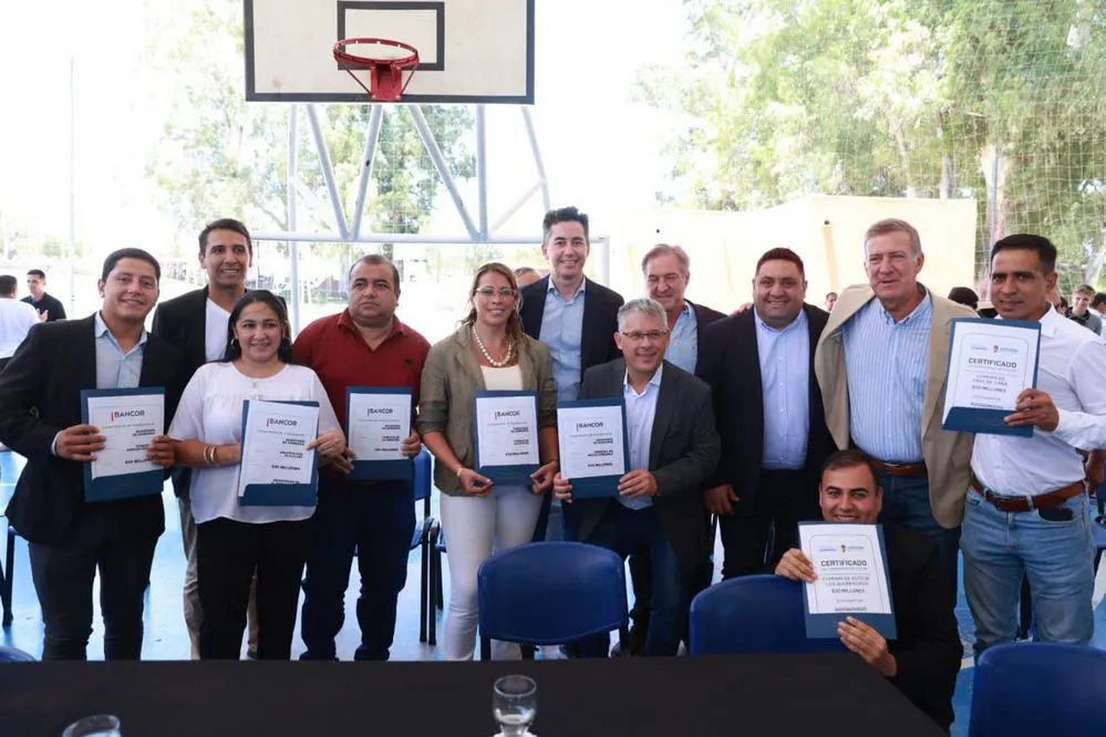 EL OBJETIVO FOTO GOBIERNO CBA CALVO INTENDENTES