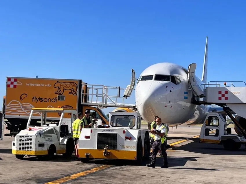avion-flybondi-aeropuerto-amenaza-de-bomba_ NA