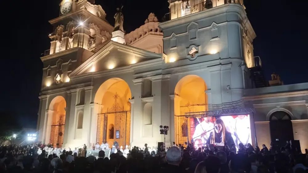 homenaje al papa en catedral