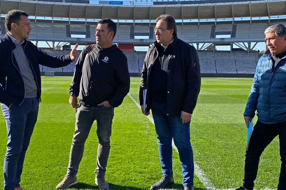 autoridades de conmebol en el kempes