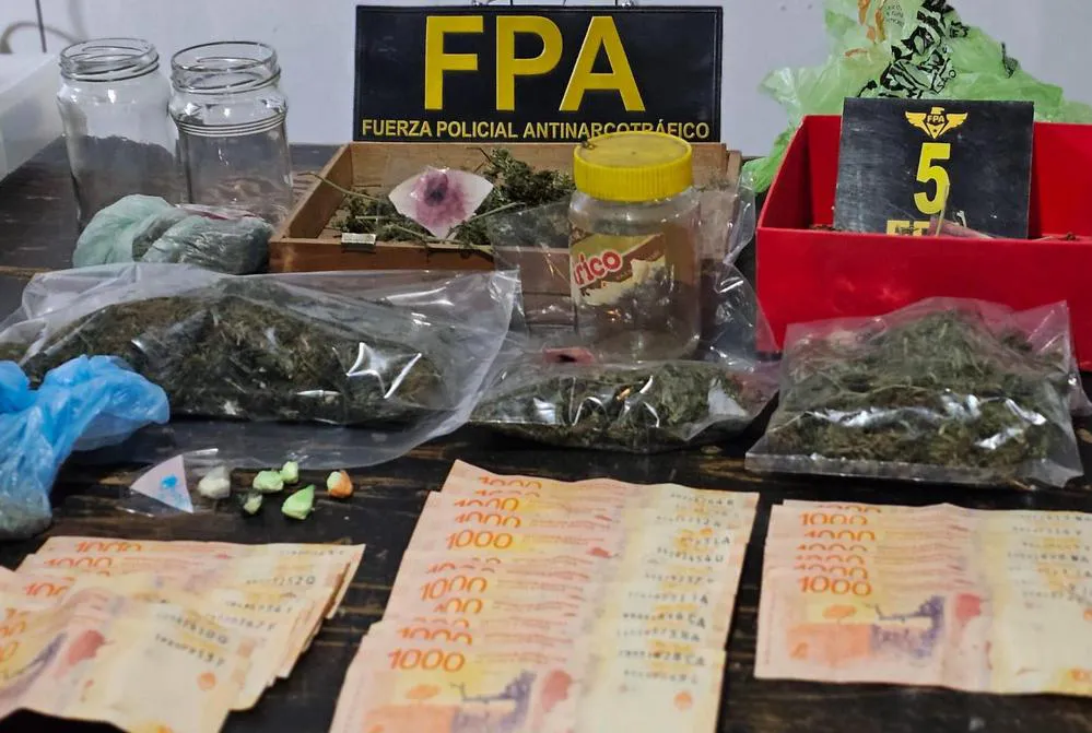 EL OBJETIVO FOTO FPA VILLA ALLENDE  KIOSCO