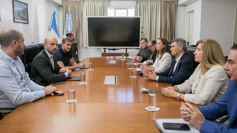 franco-mogetta-recibio-a-siete-intendentes-del-pais-6BRX53YVFBD6RLCAB6E6OSD4HI