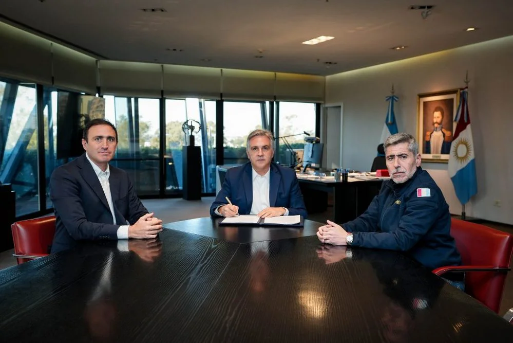 EL OBJETIVO FOTO LEY ANTIBUNKER LLARYORA