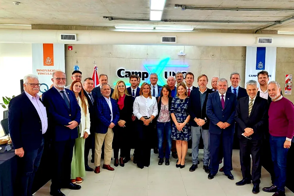 Prunotto encuentro con consulados y cámaras de comercio