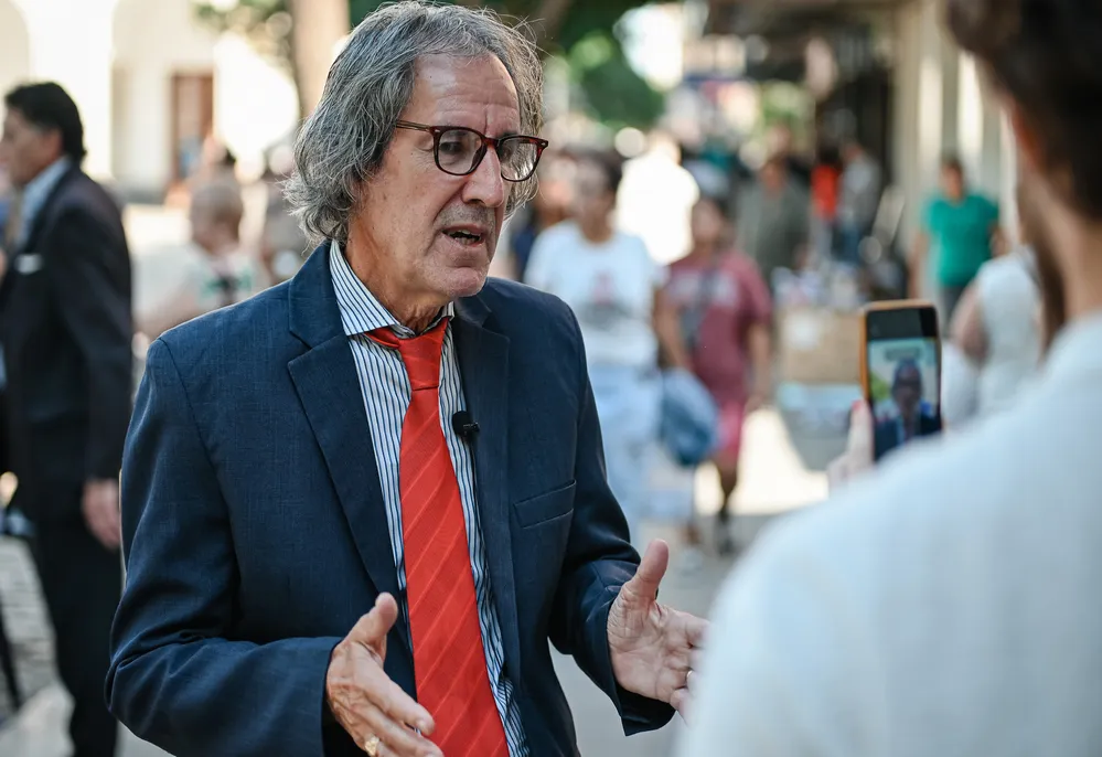 EL OBJETIVO FOTO DEFENSOR DEL PUEBLO Carlos Galoppo