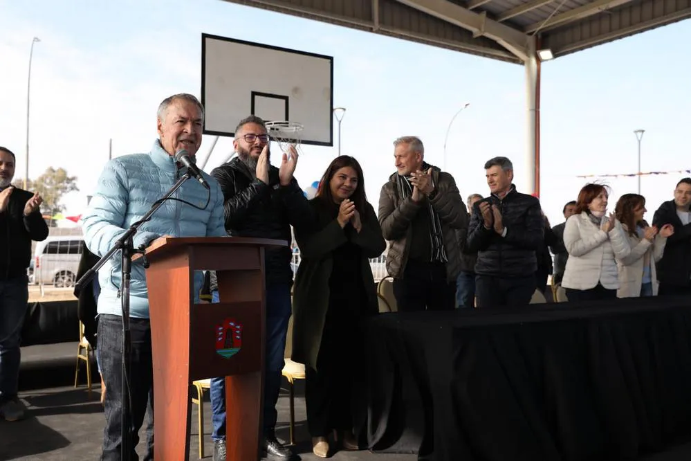EL OBJETIVO FOTO SCHIARETTI POLIDEPORTIVO SOCIAL CABILDO