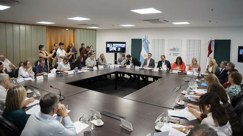 Comisión-de-Seguridad-Unicameral_ prensa Legislatura