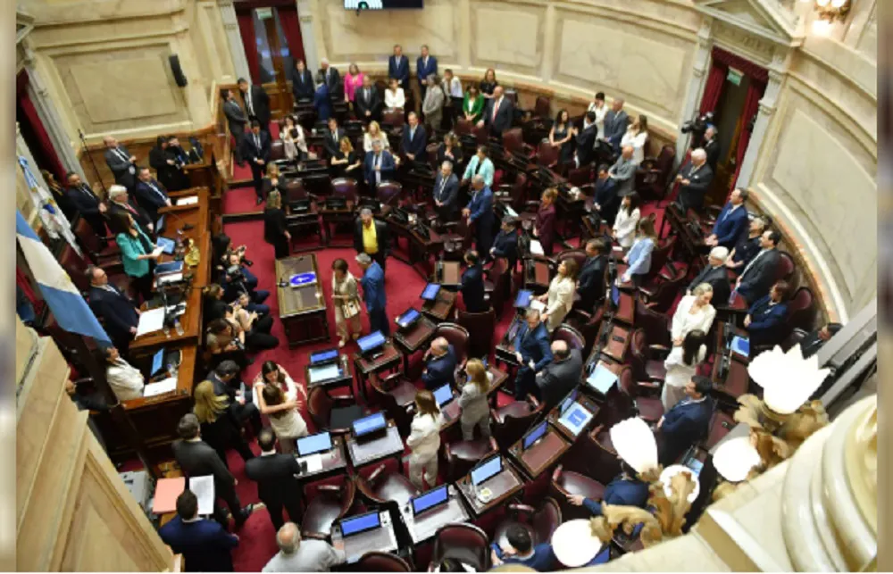 Senado debate