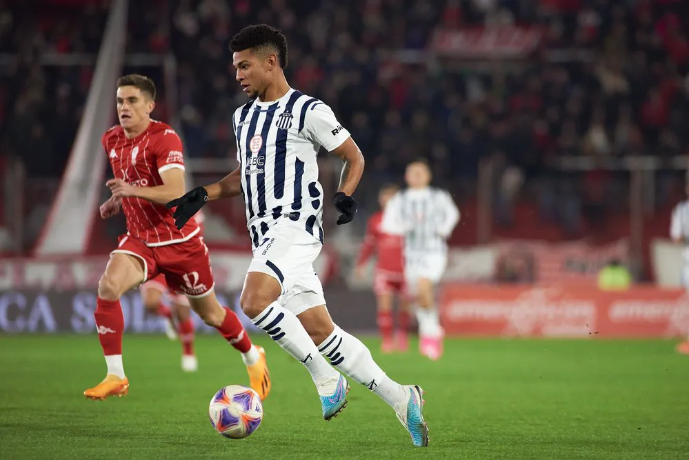EL OBJETIVO FOTO HURACAN TALLERES TWITTER CAT 2