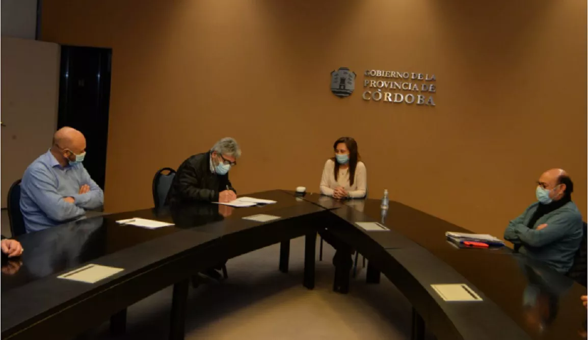 Provincia acordó un incremento salarial con los gremios estatales 1