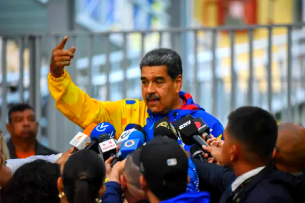 Nicolás Maduro 33