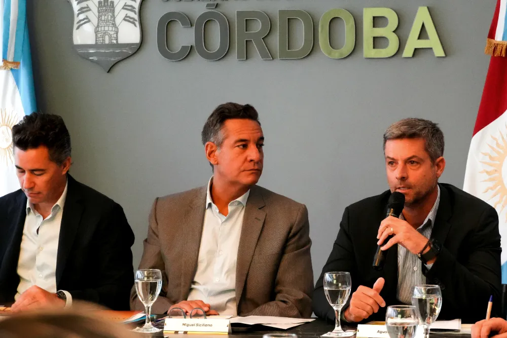 Intendentes y jefes comunales