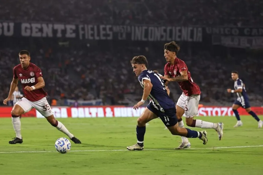 EL OBJETIVO FOTO TALLERES Valentin-Depietri-vs-Lanus-Apertura-2025-768x512