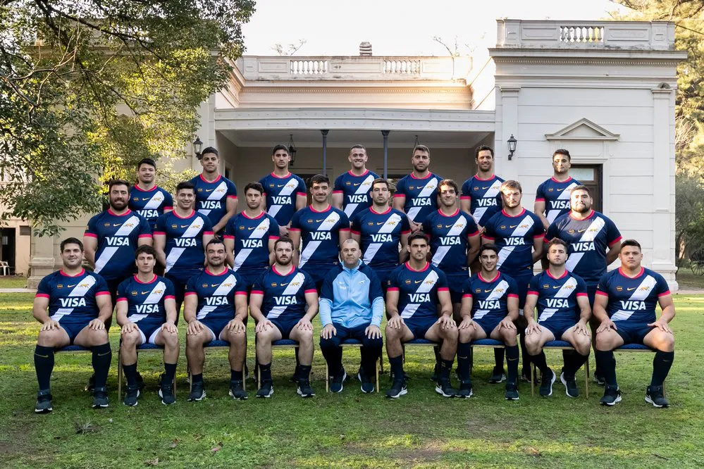 ELOBJETIVO FOTO LOS PUMAS CAMISETA GRANADEROS
