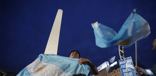 banderazo en el Obelisco 3