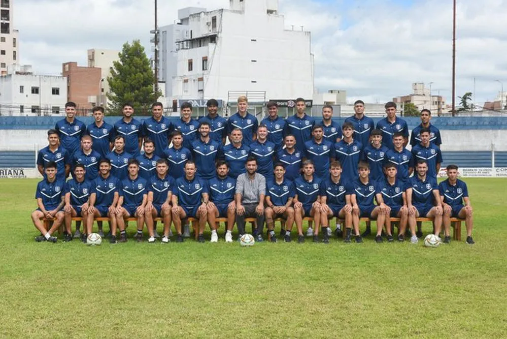 EL OBJETIVO FOTO ATENAS RC PLANTEL 2025 X