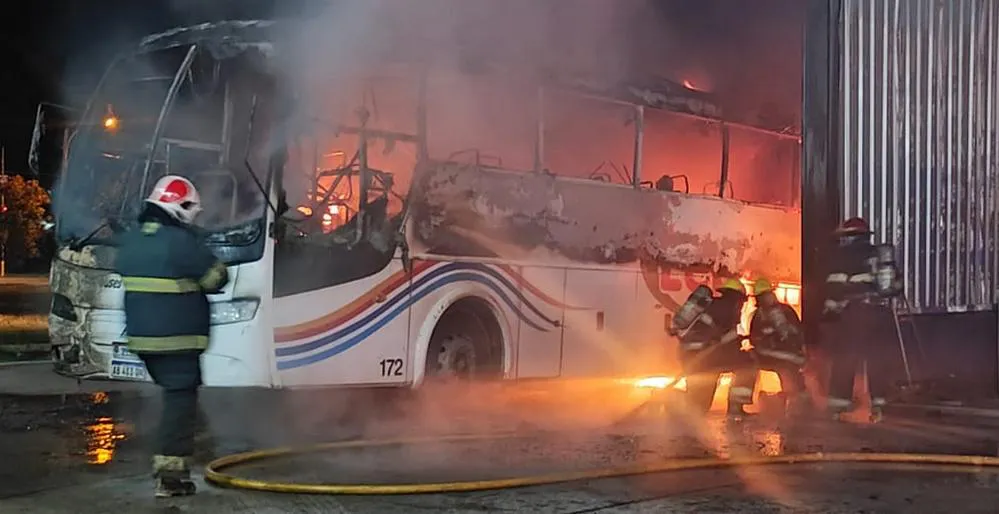 EL OBJETIVO FOTO INCENDIO COLECTIVO LEP